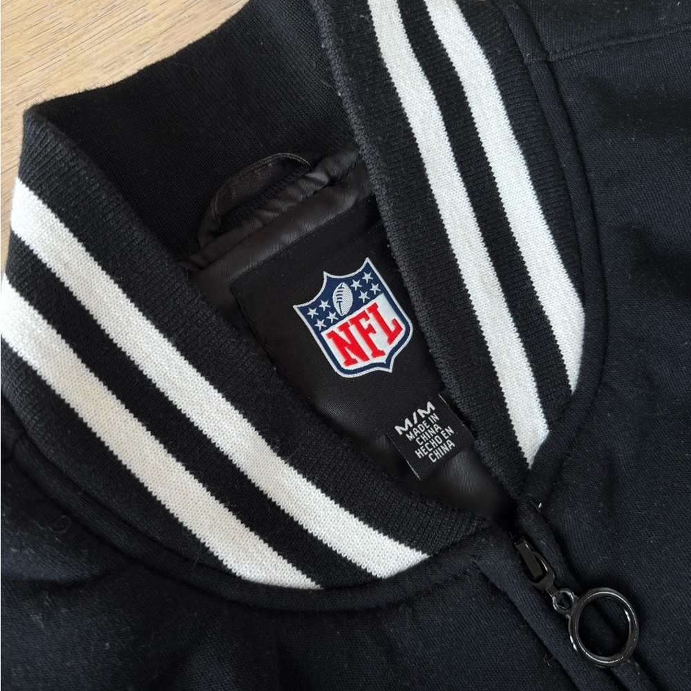 NFL Giants Black and White Striped Collar Jacket - Picture 2 of 4